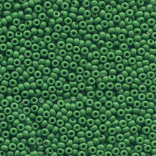 Load image into Gallery viewer, Czech Seedbeads 6/0 Green Opaque