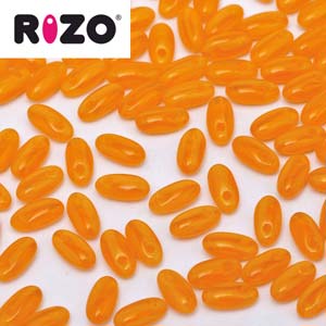 Czech Rizo Beads 2.5x6mm Hyacinth Qty:10 grams
