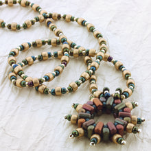 Load image into Gallery viewer, &#39;Regal Rulla&#39; Necklace Kit by Leslie Rogalski for The BeadSmith
