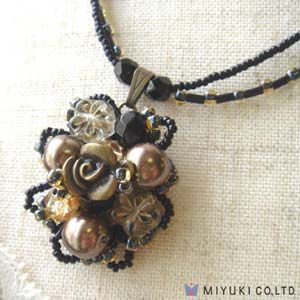 Miyuki Kit Classic Bouquet Necklace