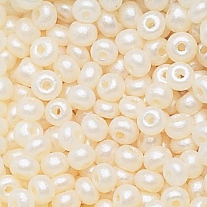Czech Seedbeads 8/0 Off White Pearl Qty:23g