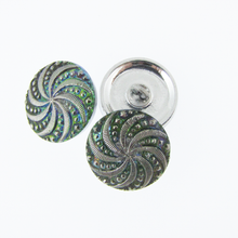 Load image into Gallery viewer, Czech Pinwheel Button Medium Vitrail 18mm Qty:1
